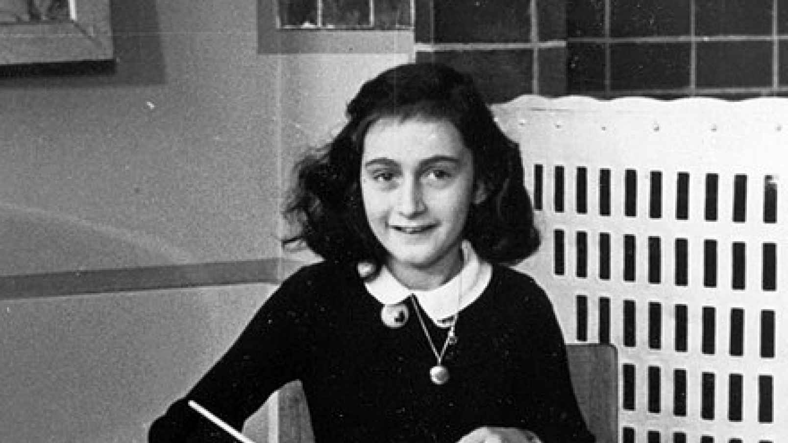 New Anne Frank plays casts ICE as the Nazis: Holocaust victim’s legacy ...